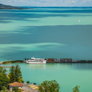 Siófok katamarán Tihany hajóállomáson