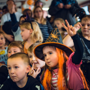 Halloween gyerekhajó