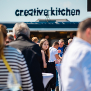 Gasztrokomp esemény a kompon