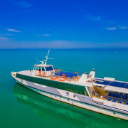 Boglár motoros hajó a Balatonon