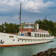 Kelén sétahajó a Balatonon