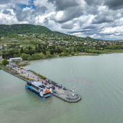 Tomaj katamarán Badacsonyban