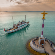 Kelén sétahajó a Balatonon