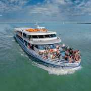 Szent Miklós motoroshajó a Balatonon