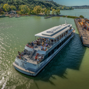 Szigliget hajó kikötése Tihany hajóállomáson